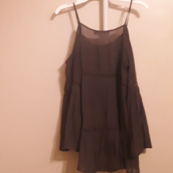 💫💫💫UO STARING AT STARS BLACK BELL SLEEVE COLD SHOULDER TOP XS - Picture 7 of 7